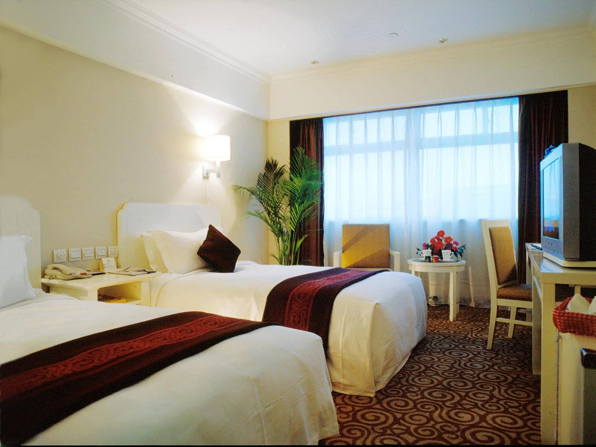 Hotel Spring
