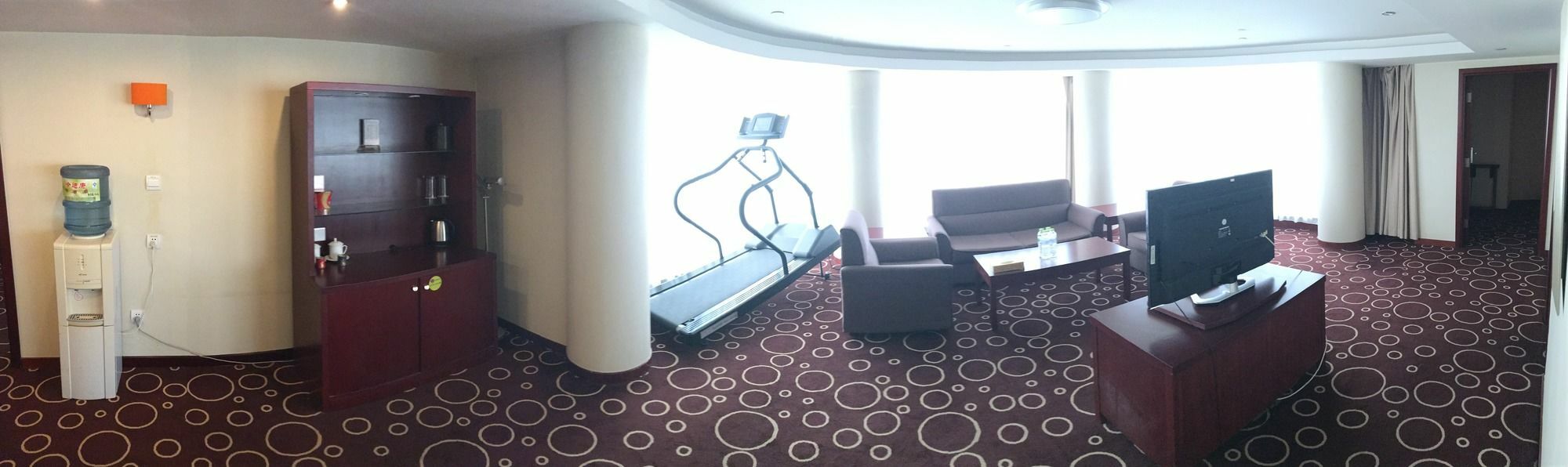 Hotel Spring